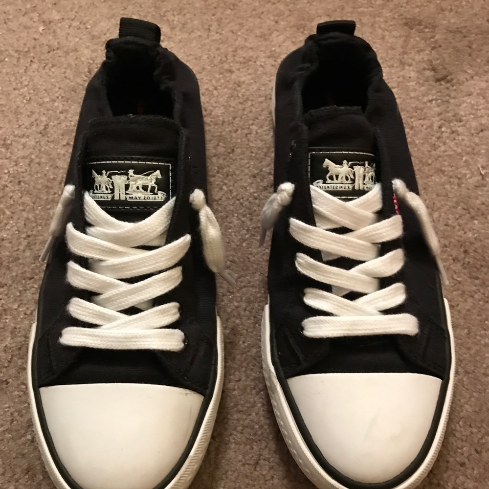 Levi tennis shoes